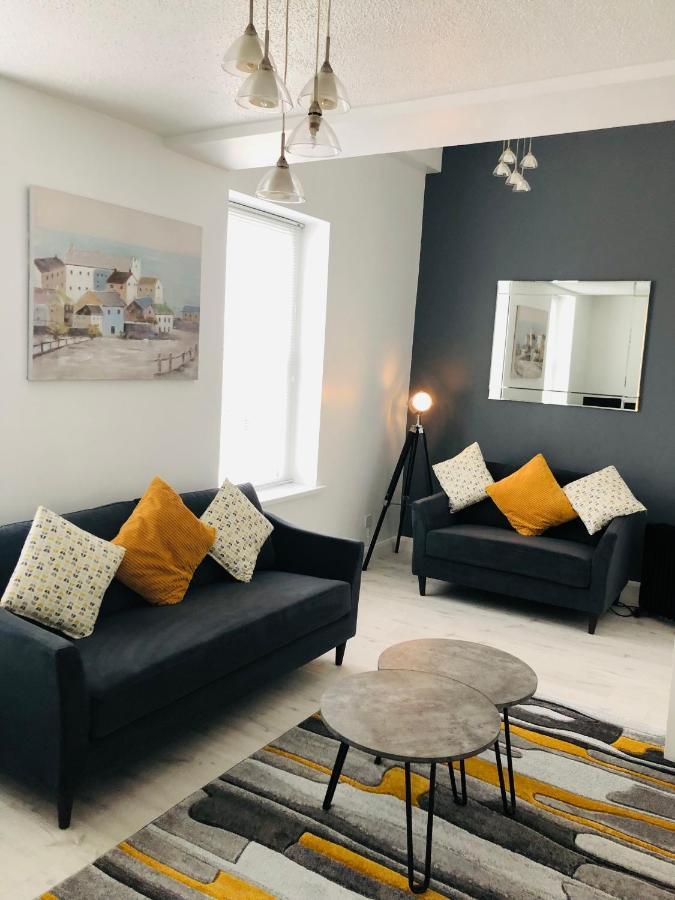 Spacious And Bright Town Centre Apartment Ballycastle Luaran gambar